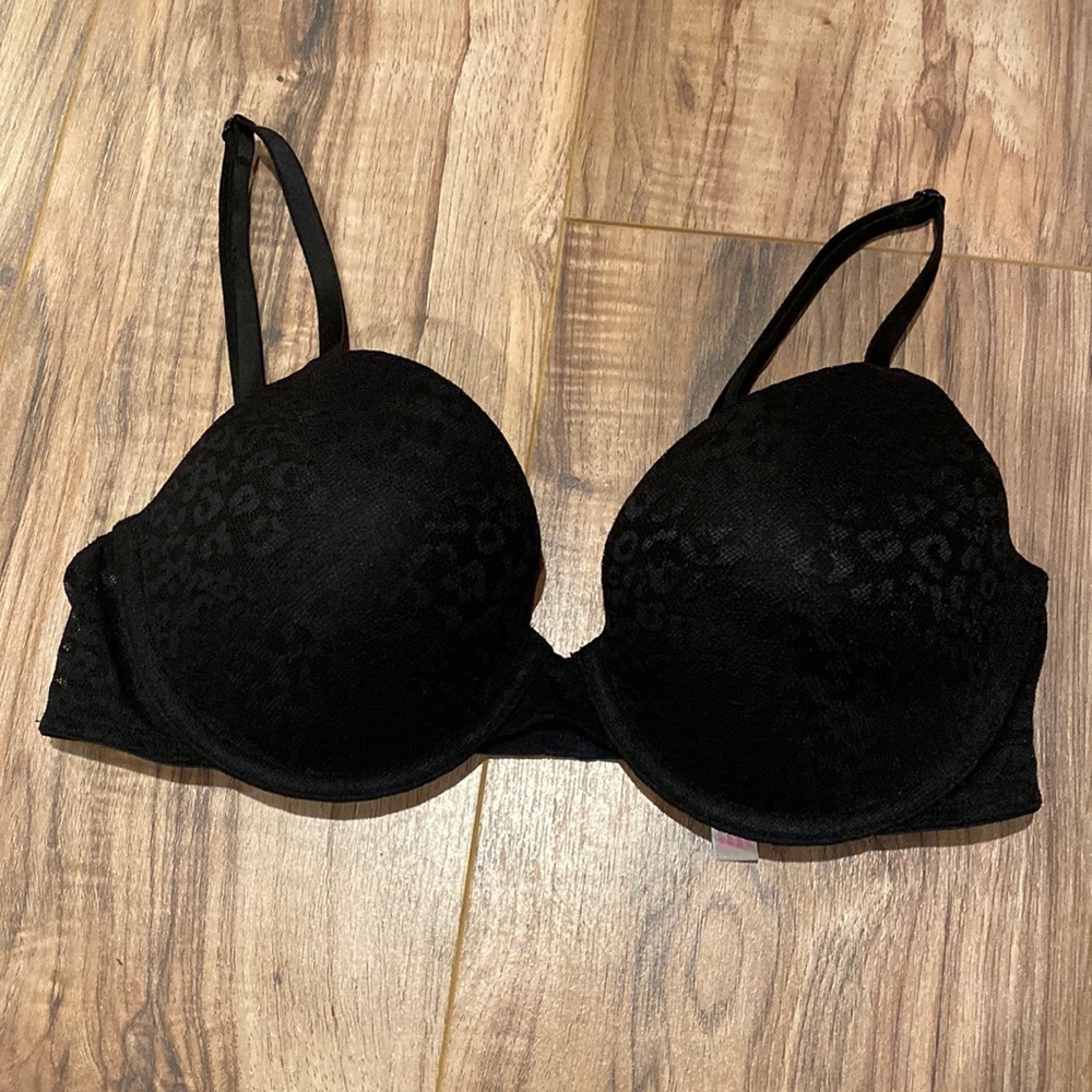 Victoria’s Secret black leopard bra
